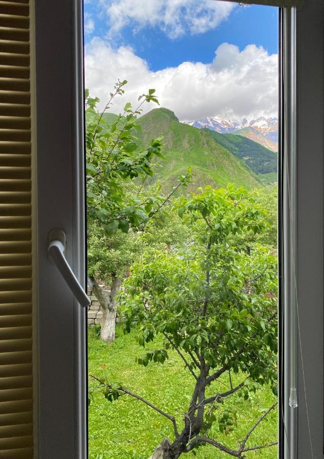 Dato Khetaguri Apartment Казбеги Екстериор снимка